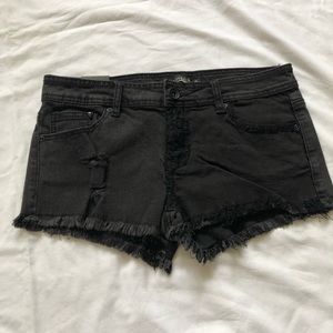 Lovesick black distressed shorts Sz 9